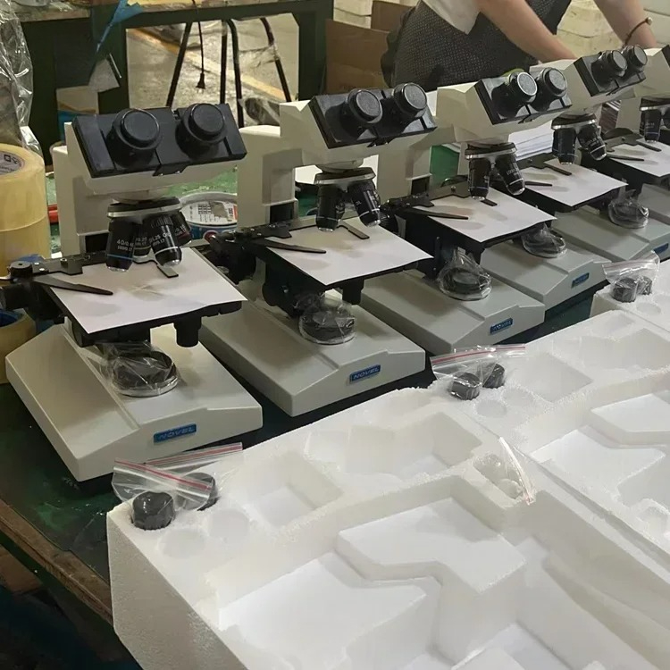 Medical Lab Observer - Microscopio Biologico Binoculare XSZ-107BN con Ingrandimento