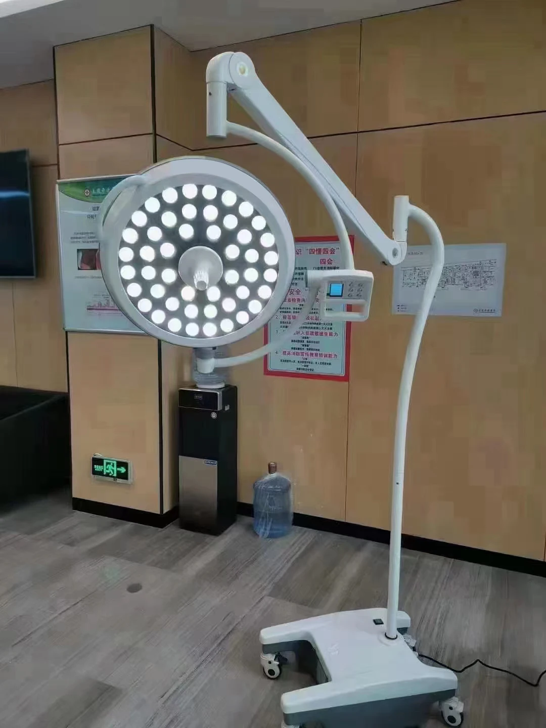 Lampada chirurgica veterinaria - Medical Lab For Sale recensione e prezzo
